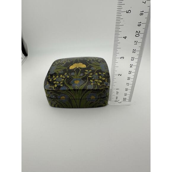 Kashmiri Paper Mache Trinket Box Hand Painted Floral Butterfly 4" - Picture 10 of 10